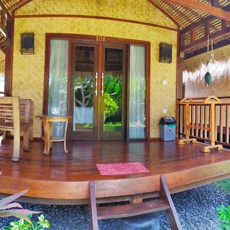 Aldi'S Bungalow Bed and Breakfast Kuta  Esterno foto