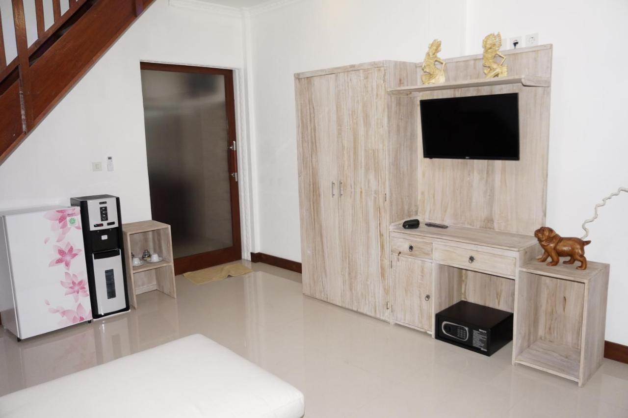 Aldi'S Bungalow Bed and Breakfast Kuta  Esterno foto